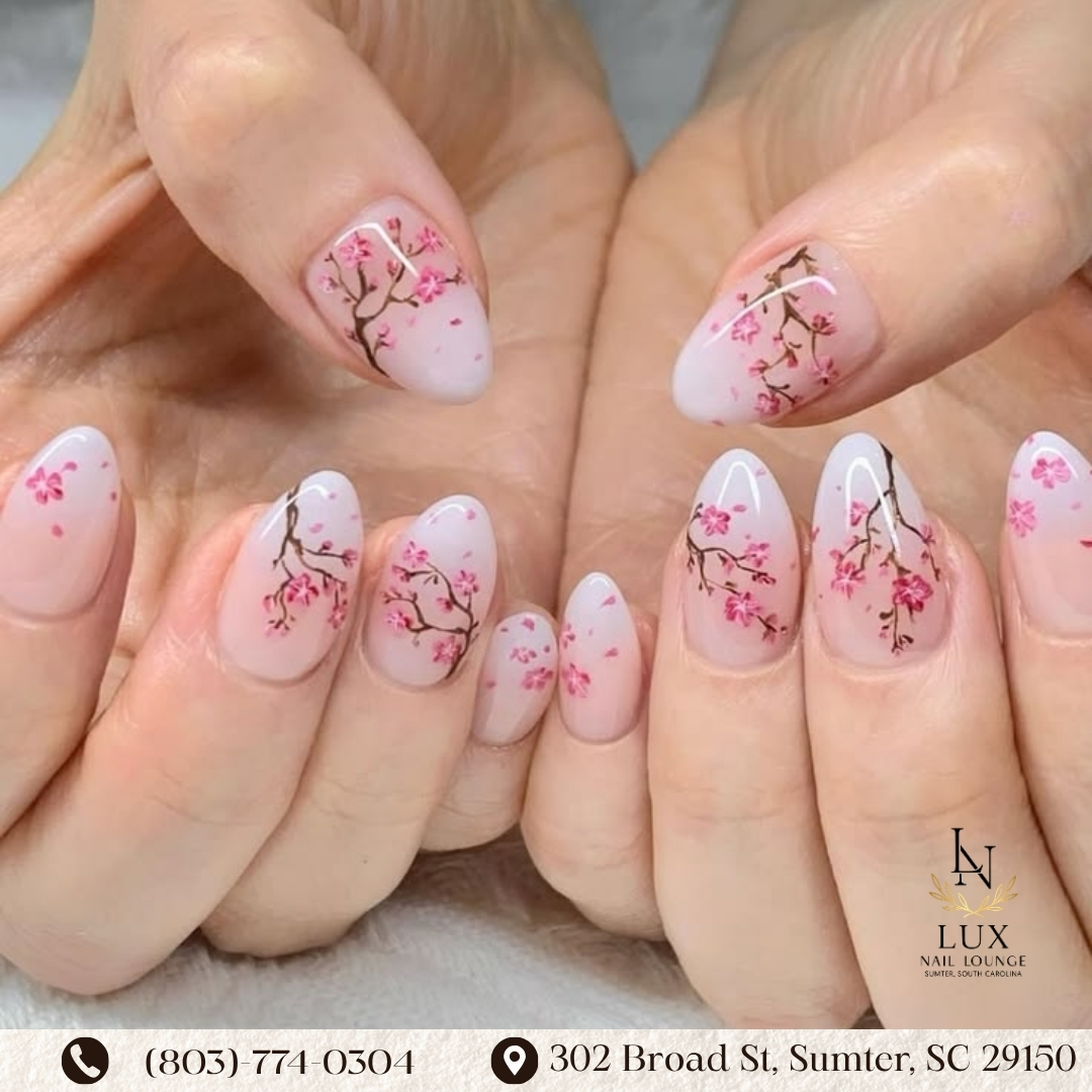 Lux Nail Lounge logo